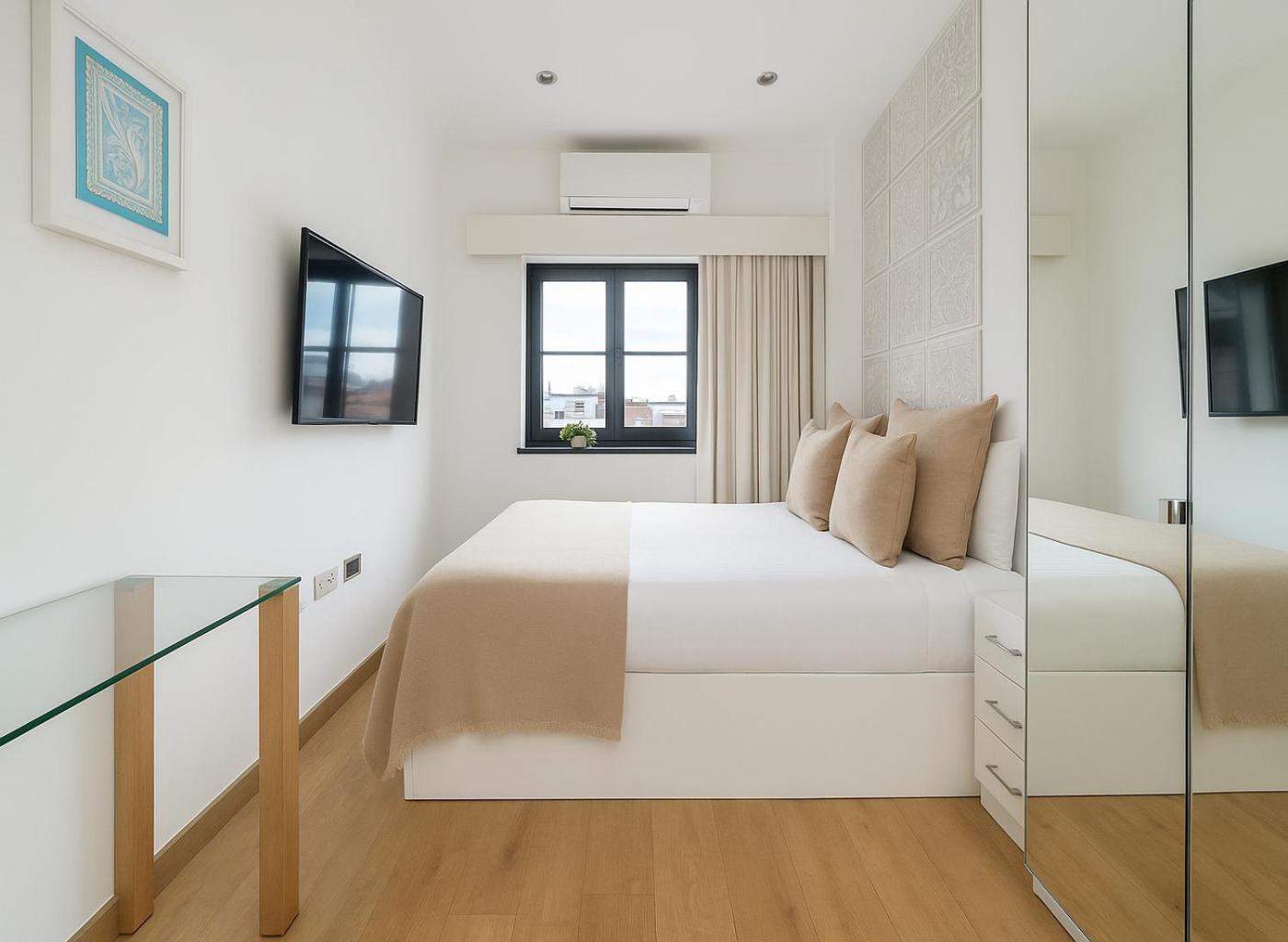 Hammersmith Gem - Bright Flat Close To The Tube